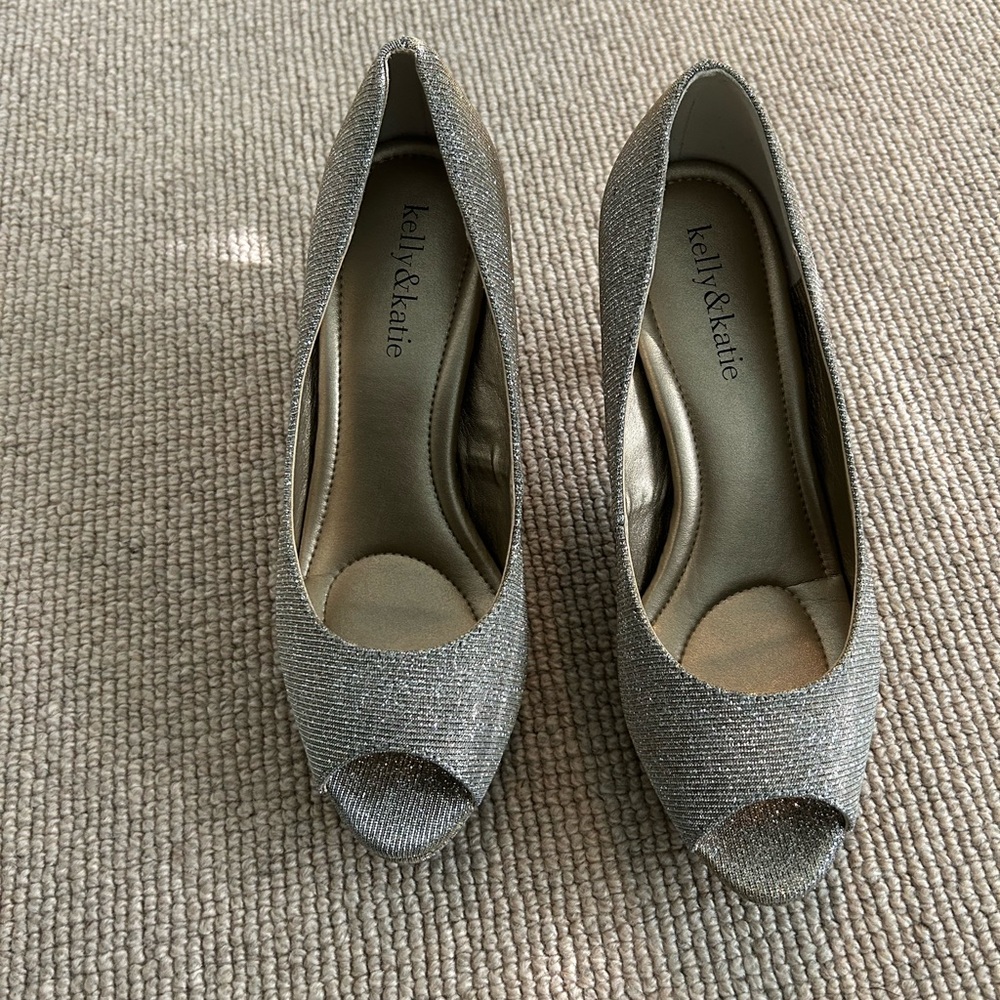 Kelly and katie heels! Size 7 and work once